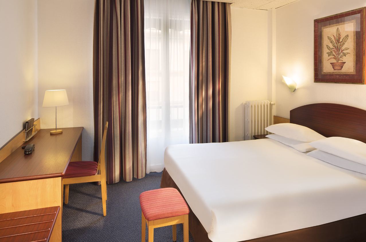 Hotel Escale Oceania Lorient Esterno foto