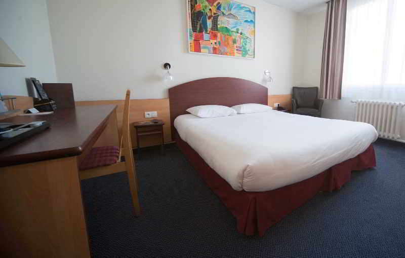 Hotel Escale Oceania Lorient Esterno foto